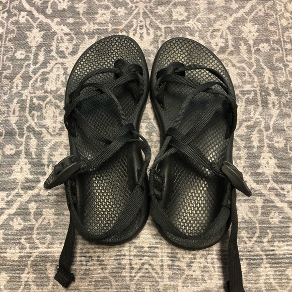 Like new Chaco double strap with toe loop - Picture 4 of 7